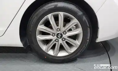 Hyundai Avante 2013 1.6 автомат (гидро), миниатюра 7