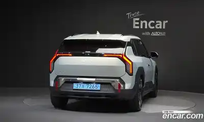 Kia EV3 2025 0.2 автомат (гидро), миниатюра 4