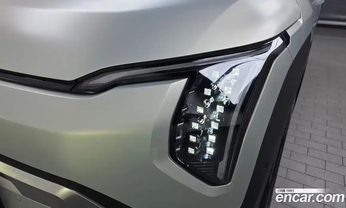 Kia EV3 2025 0.2 автомат (гидро), фото 8