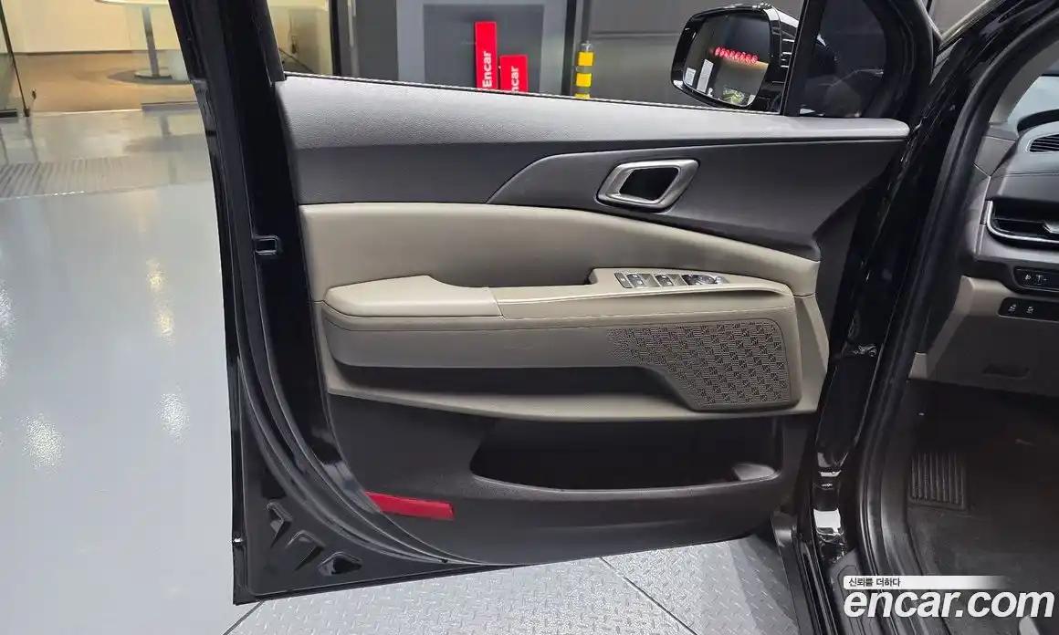 Kia Carnival 2024 2.2 автомат (гидро), фото 15