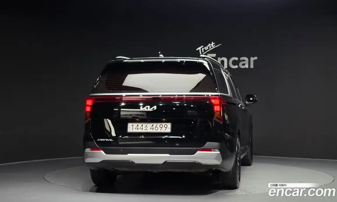 Kia Carnival 2024 2.2 автомат (гидро), фото 4