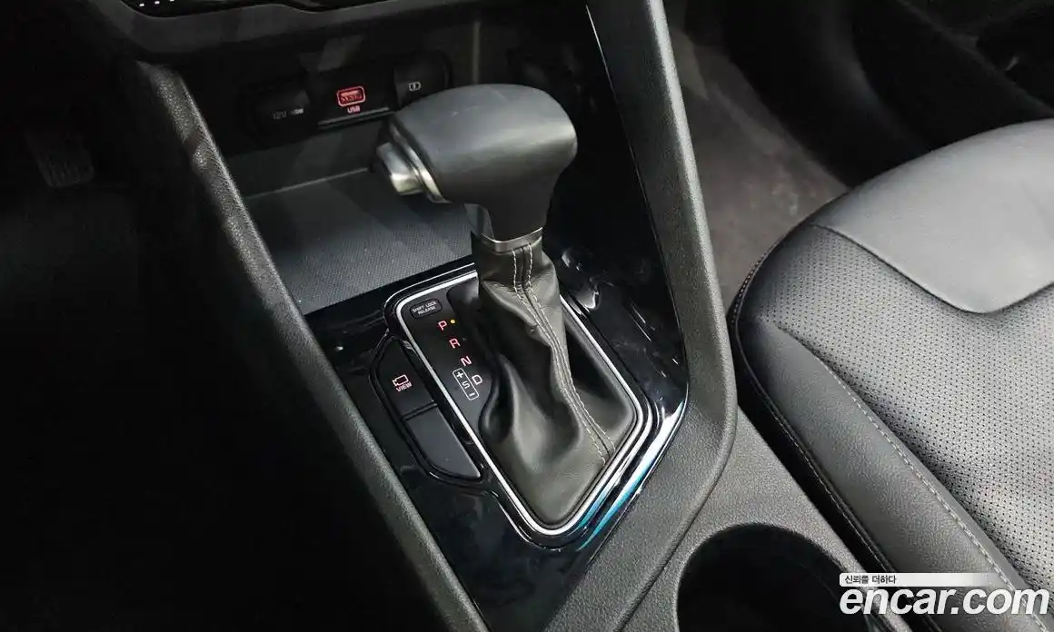 Kia Niro 2021 1.6 автомат (гидро), фото 12