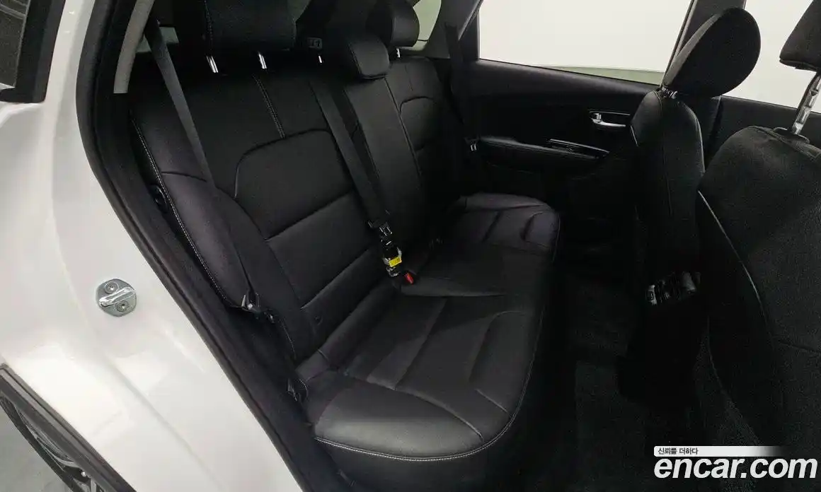 Kia Niro 2021 1.6 автомат (гидро), фото 18