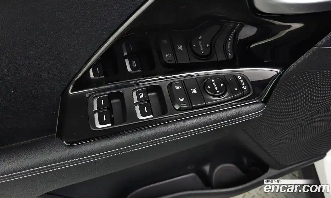 Kia Niro 2021 1.6 автомат (гидро), фото 27