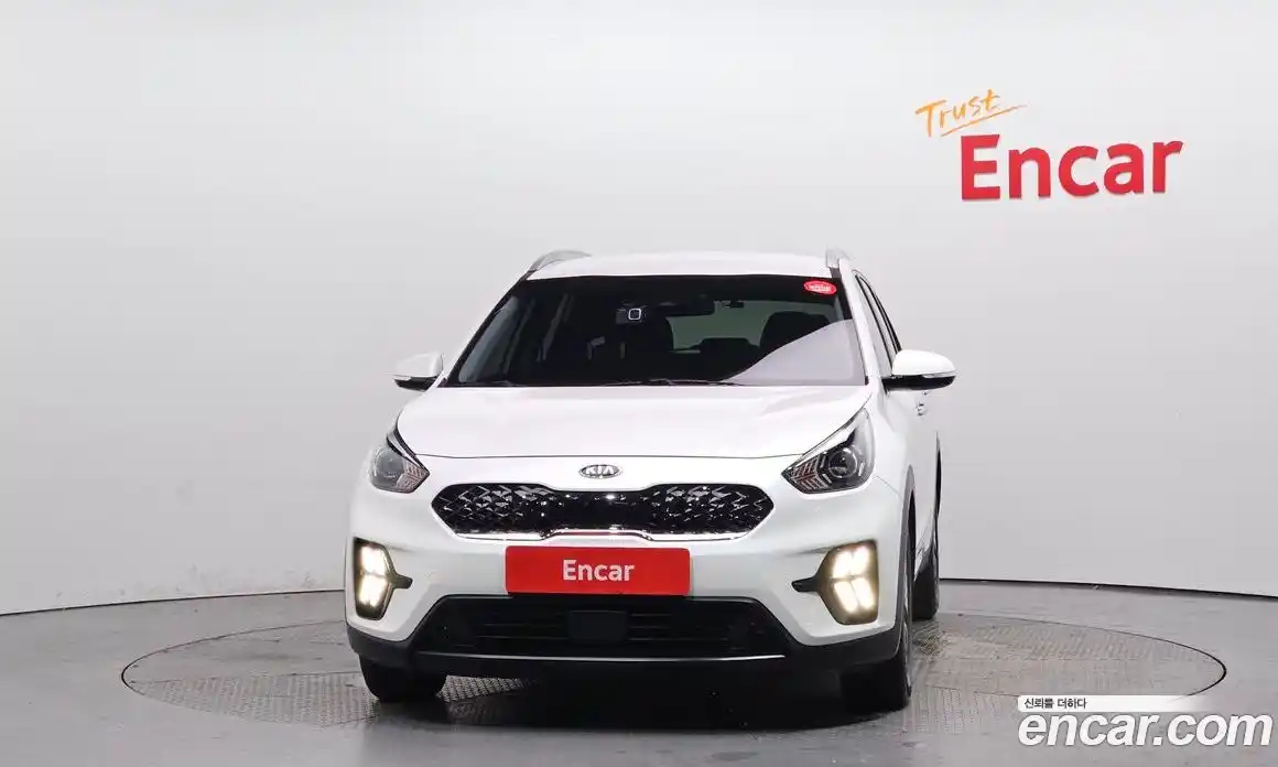 Kia Niro 2021 1.6 автомат (гидро), фото 3