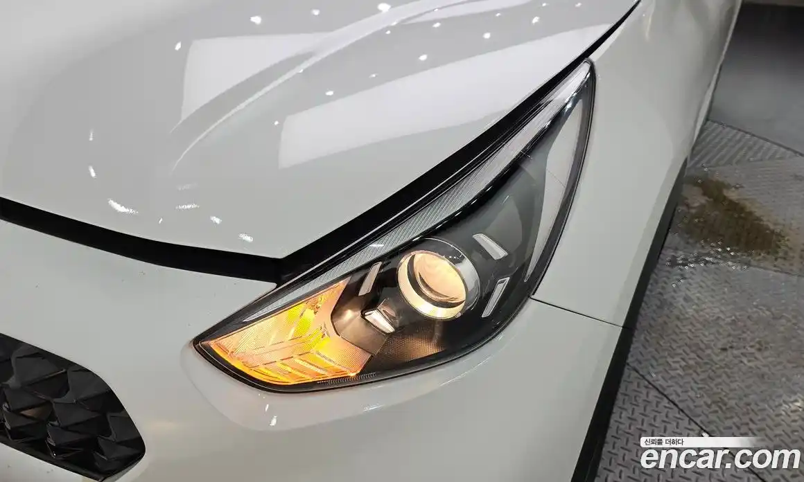 Kia Niro 2021 1.6 автомат (гидро), фото 8