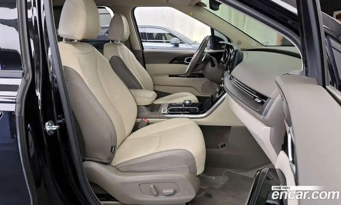 Kia Carnival 2021 2.2 автомат (гидро), фото 16