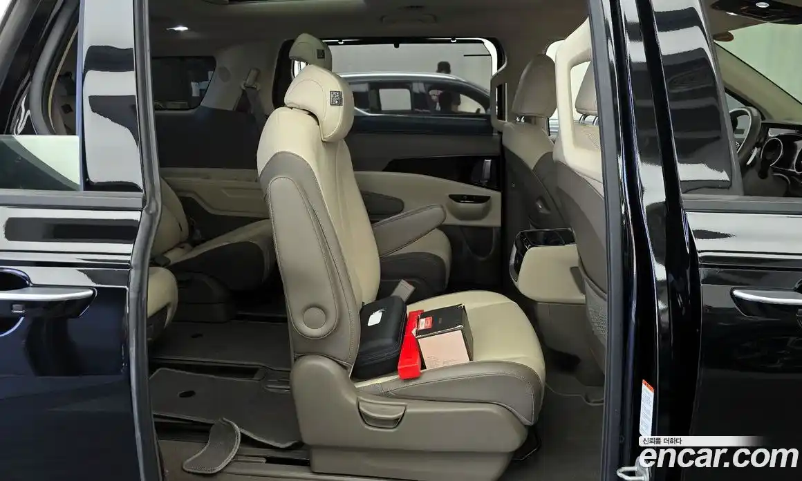 Kia Carnival 2021 2.2 автомат (гидро), фото 17