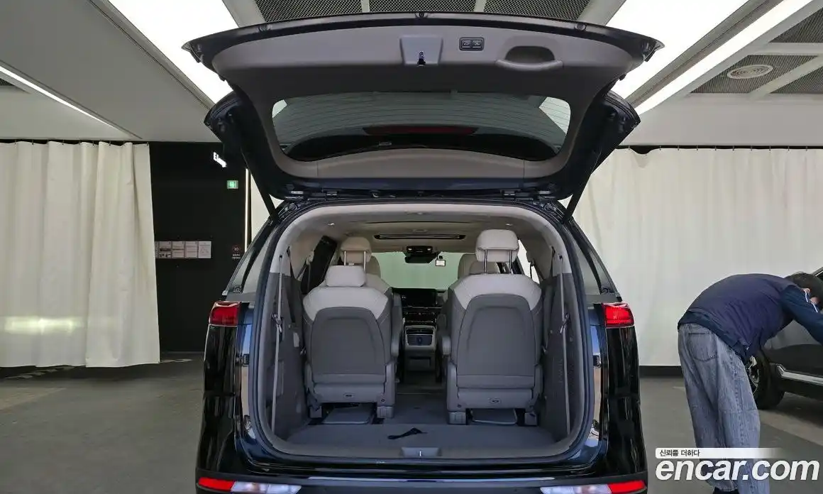 Kia Carnival 2021 2.2 автомат (гидро), фото 26