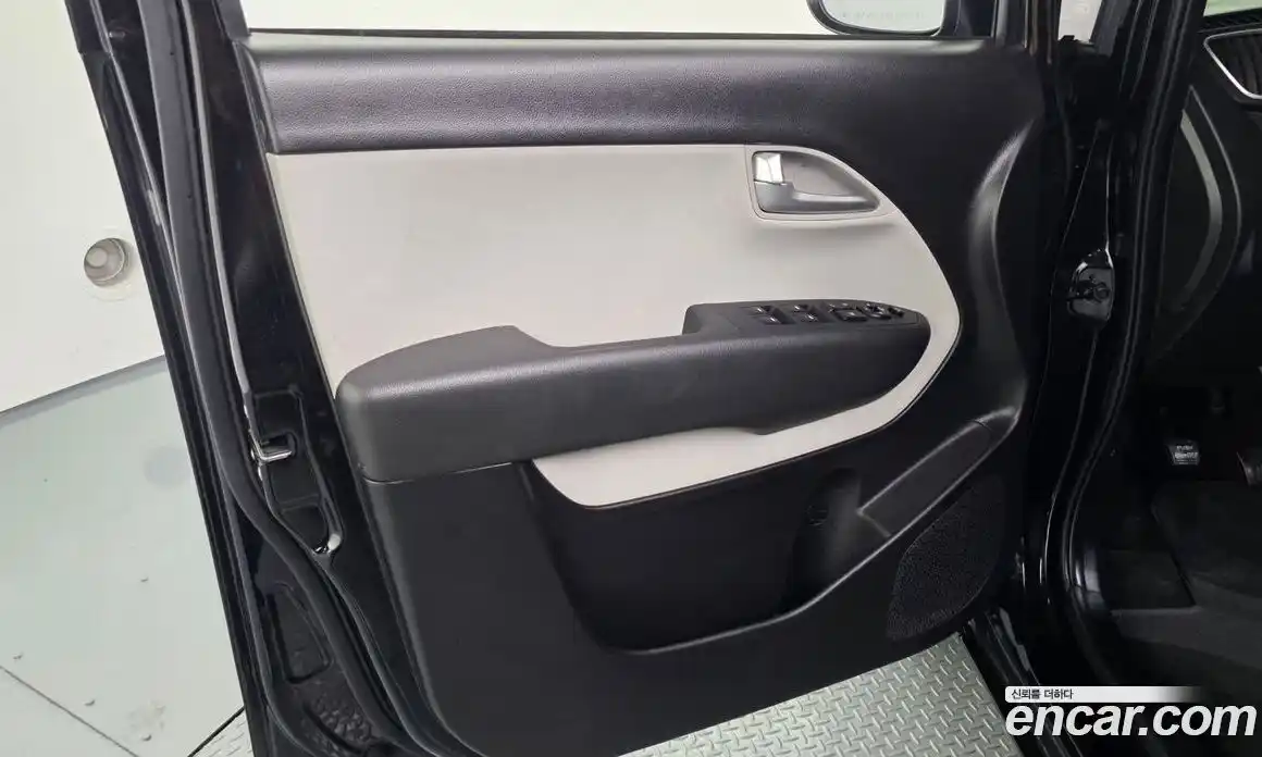 Kia Ray 2021 1.0 автомат (гидро), фото 14
