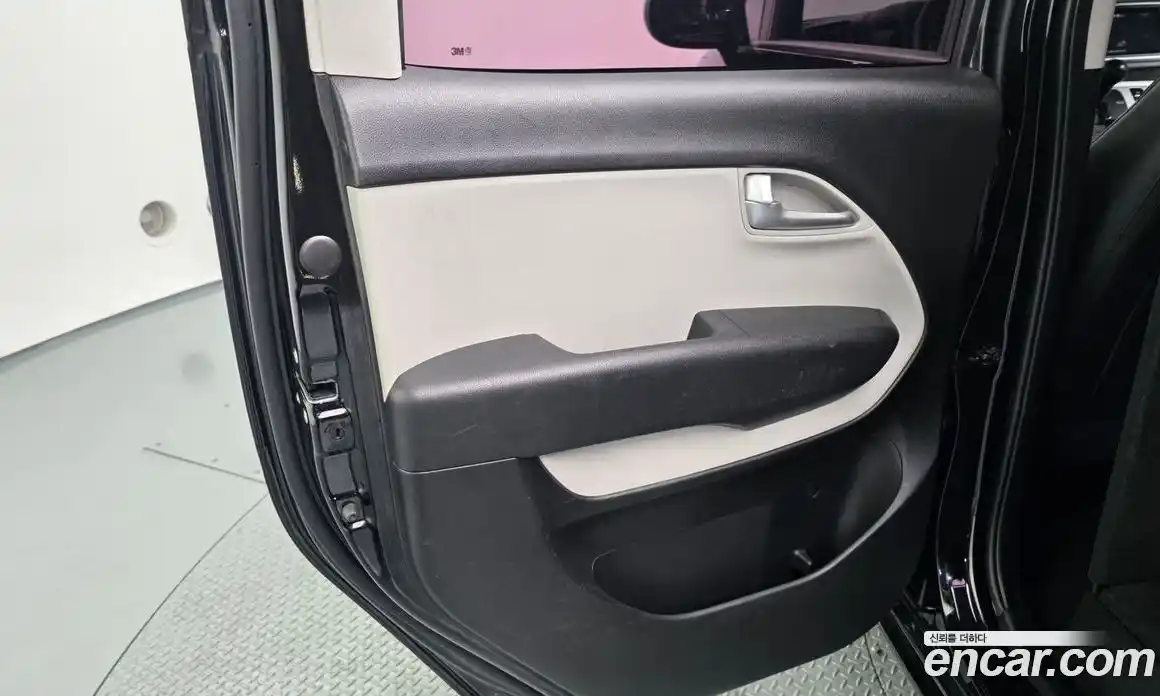Kia Ray 2021 1.0 автомат (гидро), фото 15