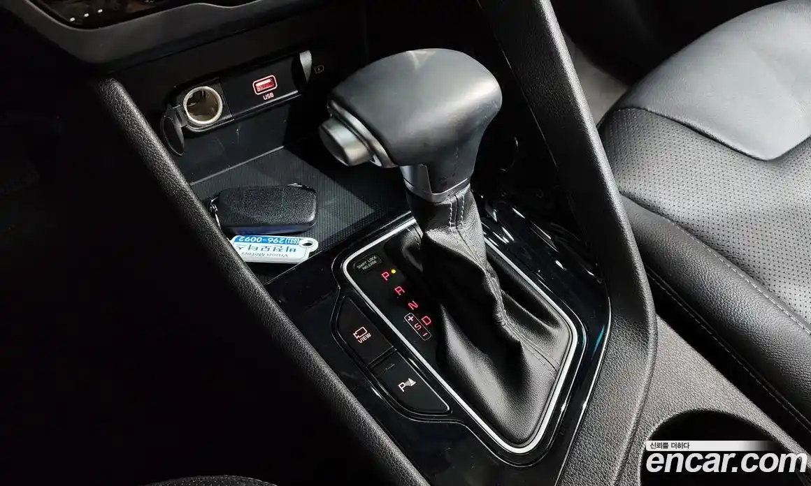 Kia Niro 2021 1.6 автомат (гидро), фото 12