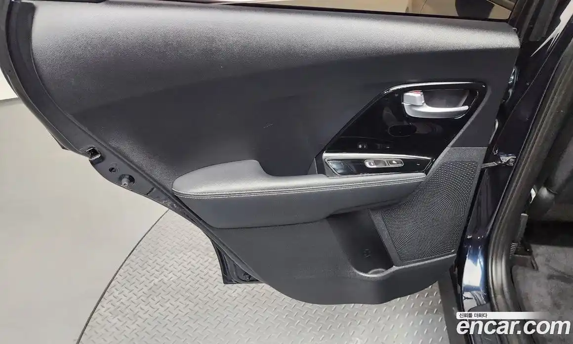 Kia Niro 2021 1.6 автомат (гидро), фото 15