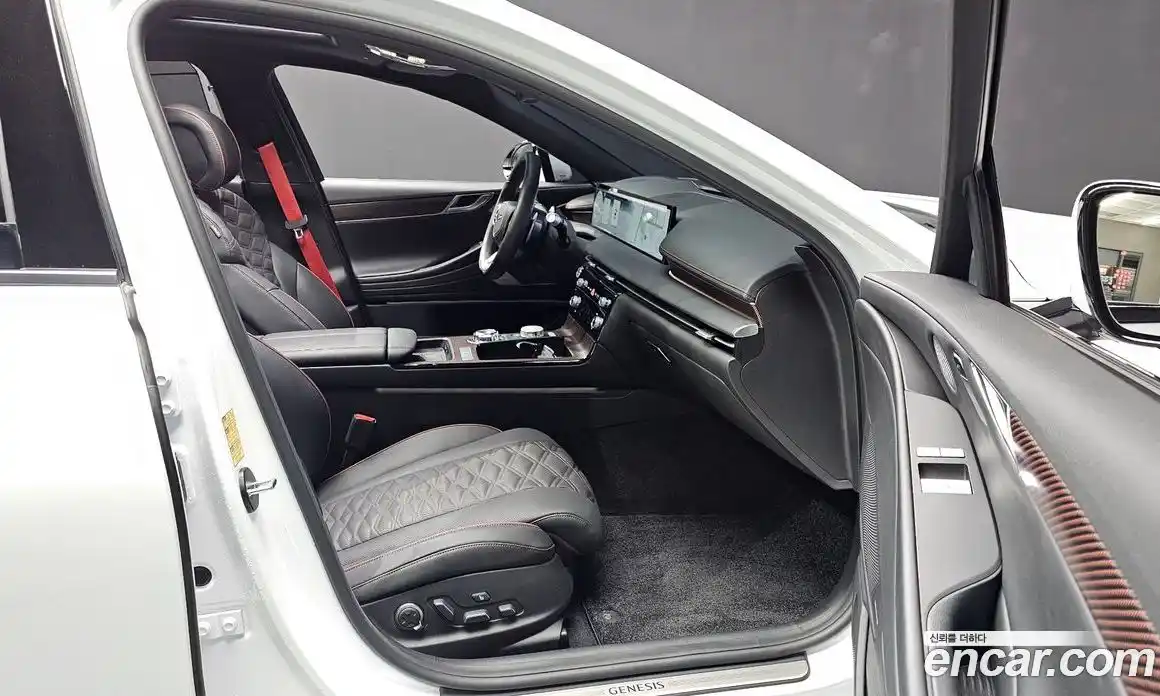 Genesis G80 2024 2.5 автомат (гидро), фото 17
