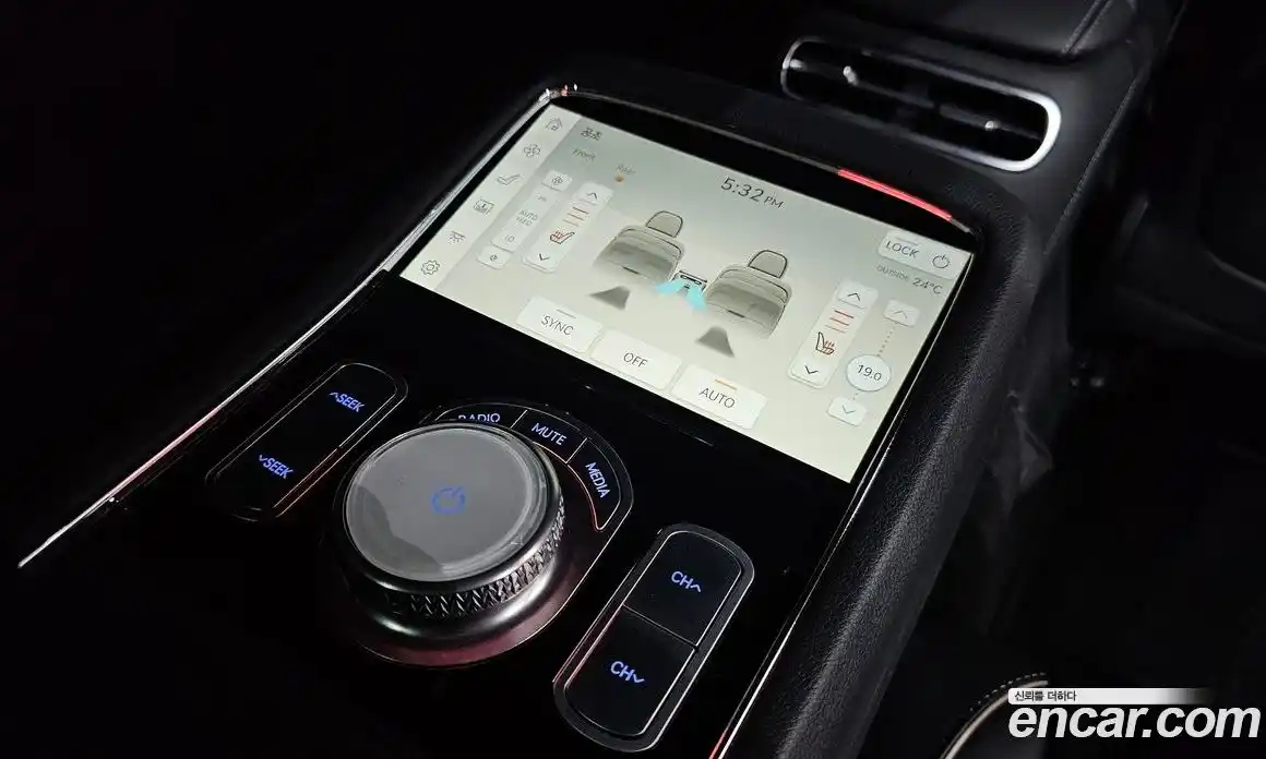 Genesis G90 2024 3.5 автомат (гидро), фото 24