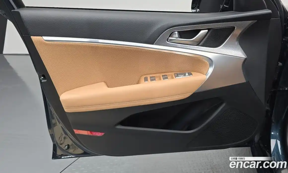 Genesis G70 2022 2.0 автомат (гидро), фото 14