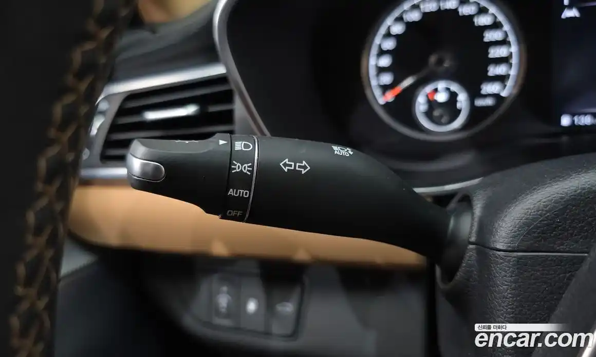 Genesis G70 2022 2.0 автомат (гидро), фото 23