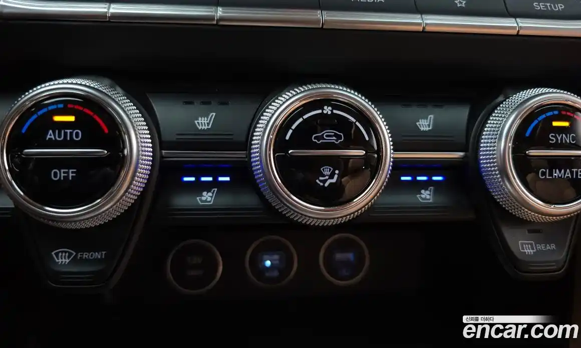 Genesis G70 2022 2.0 автомат (гидро), фото 27