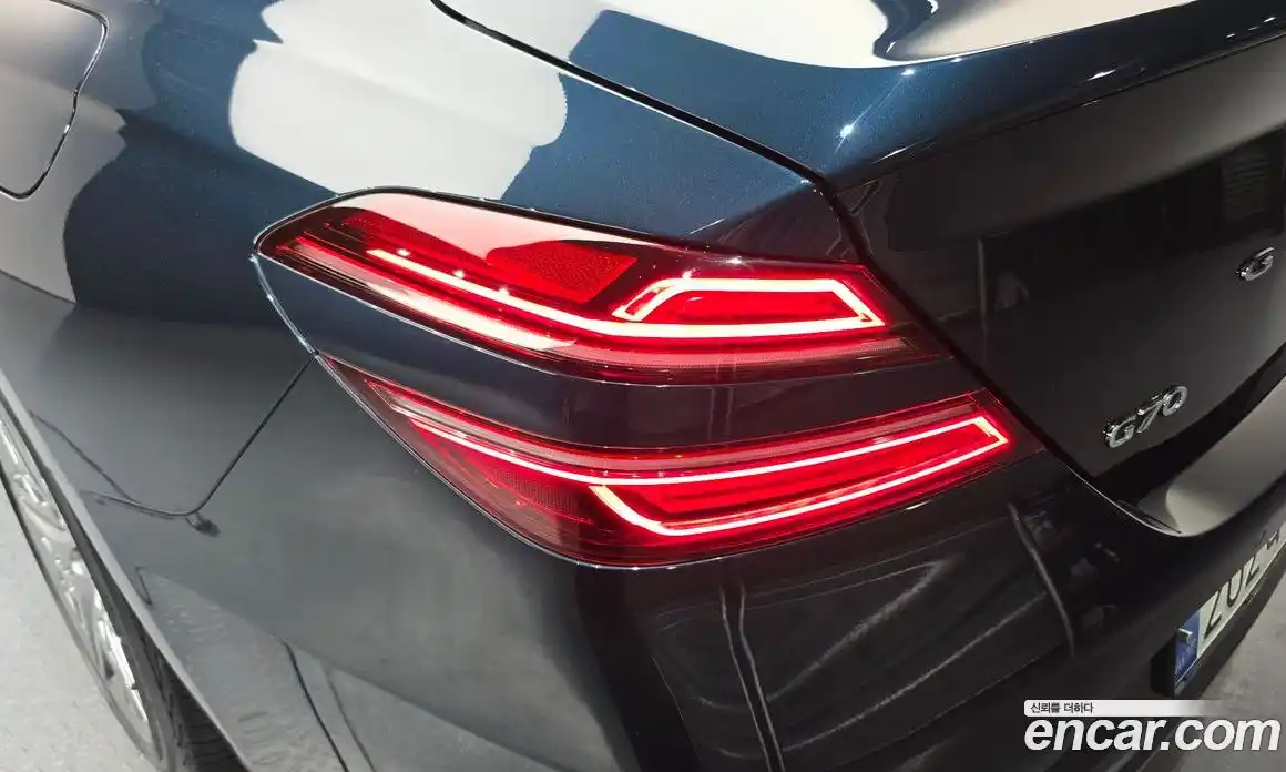 Genesis G70 2022 2.0 автомат (гидро), фото 9