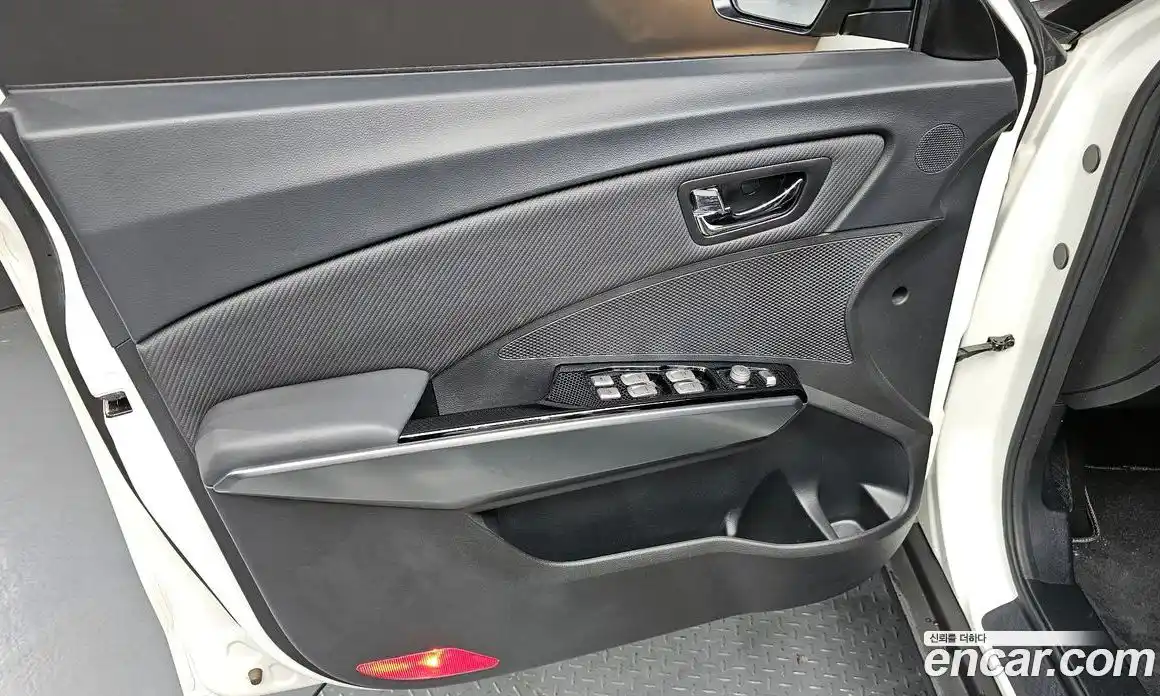 SsangYong TIBOLI 2019 1.6 автомат (гидро), фото 13