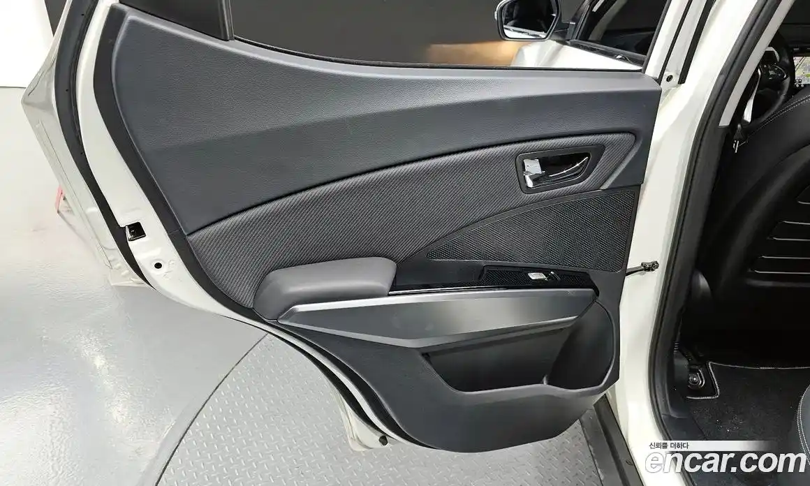 SsangYong TIBOLI 2019 1.6 автомат (гидро), фото 14