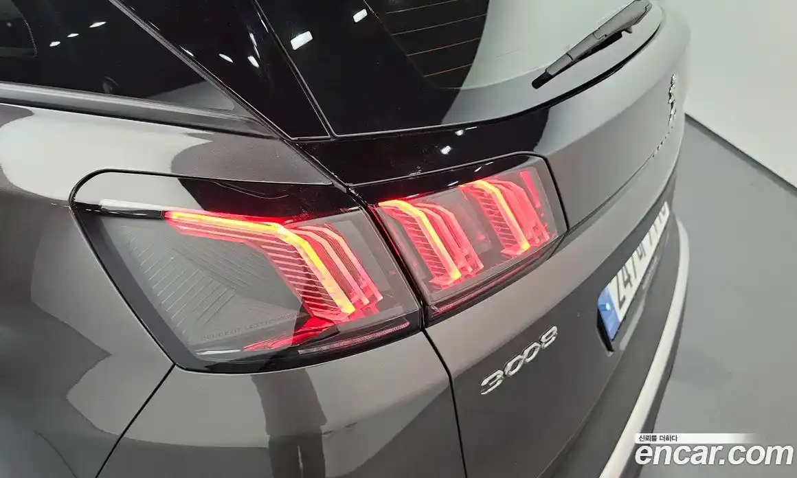 Peugeot 3008 2024 1.2 автомат (гидро), фото 9