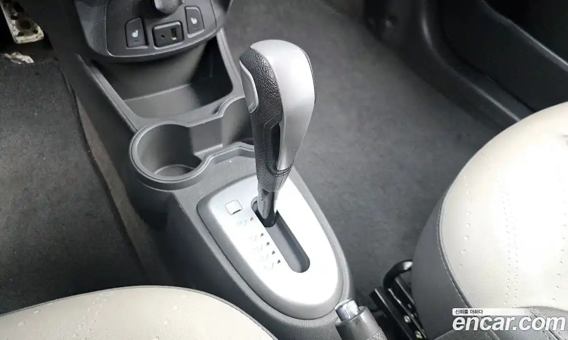 Chevrolet Spark 2015 1.0 автомат (гидро), фото 9
