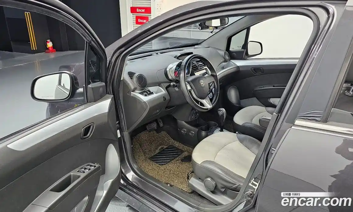 Chevrolet Spark 2013 1.0 автомат (гидро), фото 13