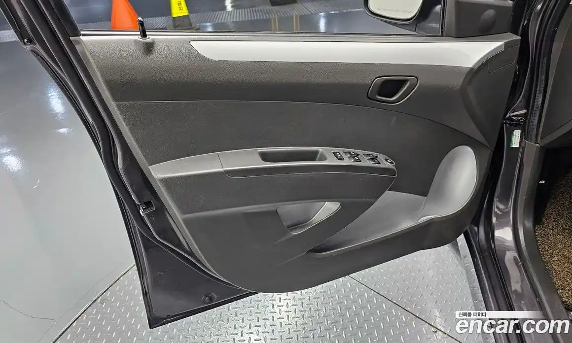 Chevrolet Spark 2013 1.0 автомат (гидро), фото 14