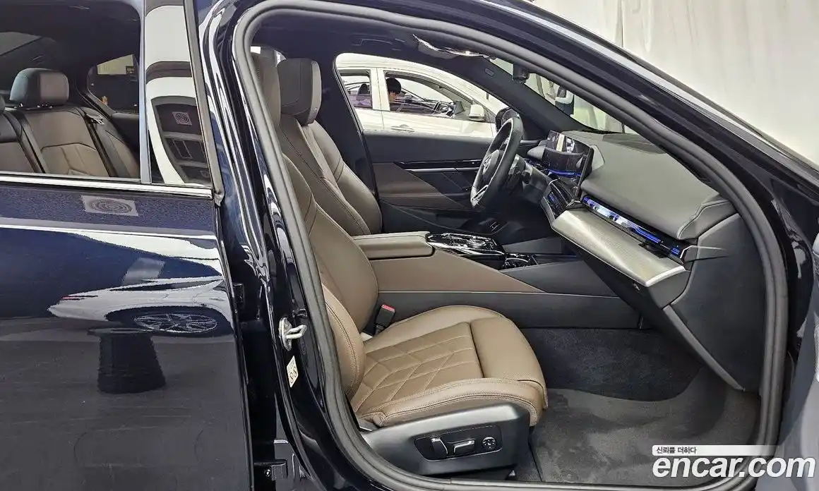 BMW 5 серия 2024 2.0 автомат (гидро), фото 11
