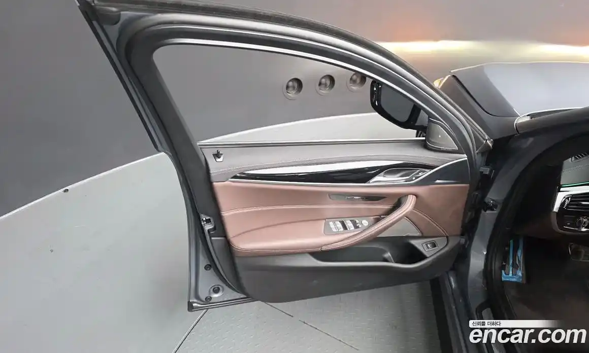 BMW 5 серия 2023 2.0 автомат (гидро), фото 27