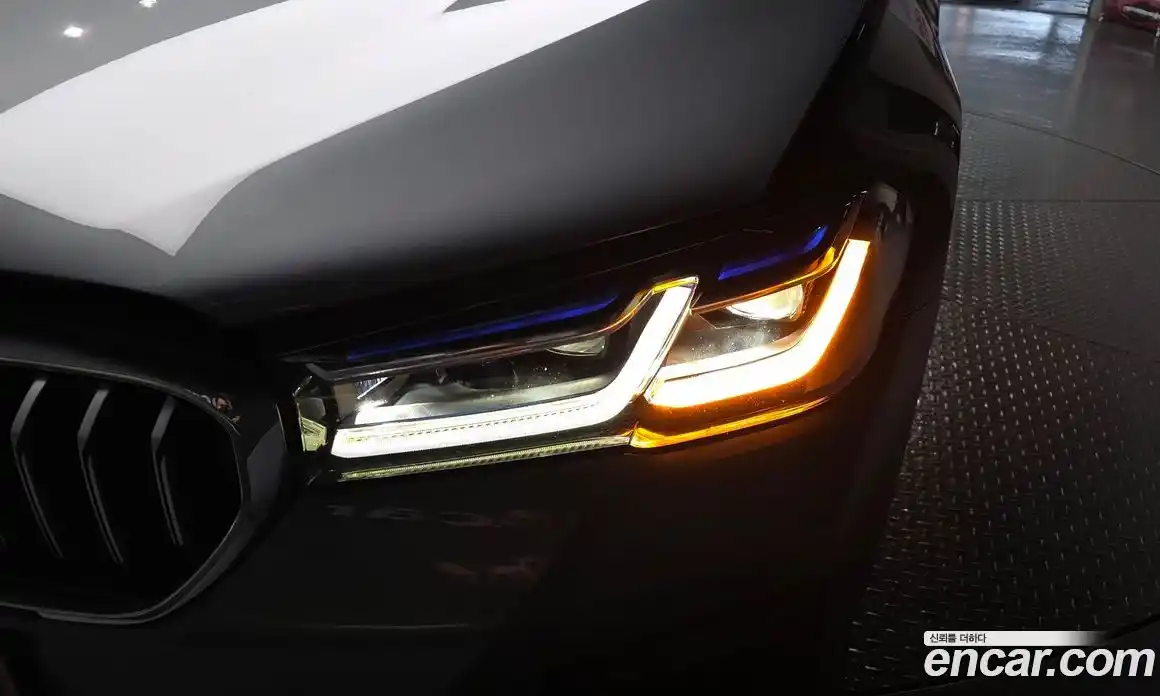 BMW 5 серия 2023 2.0 автомат (гидро), фото 8