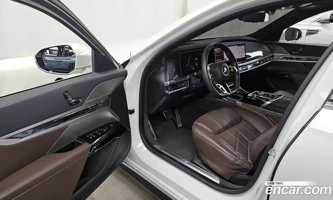BMW 7 серия 2023 3.0 автомат (гидро), фото 13