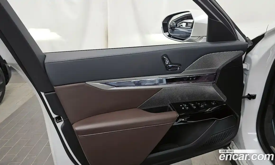 BMW 7 серия 2023 3.0 автомат (гидро), фото 14