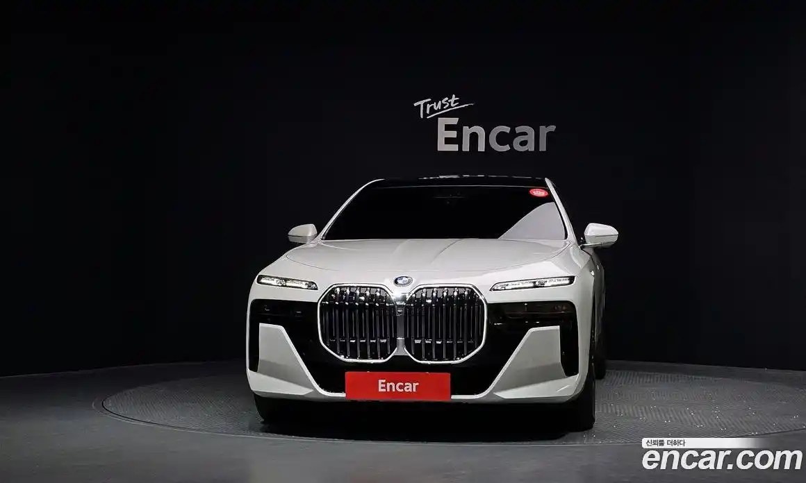 BMW 7 серия 2023 3.0 автомат (гидро), фото 3