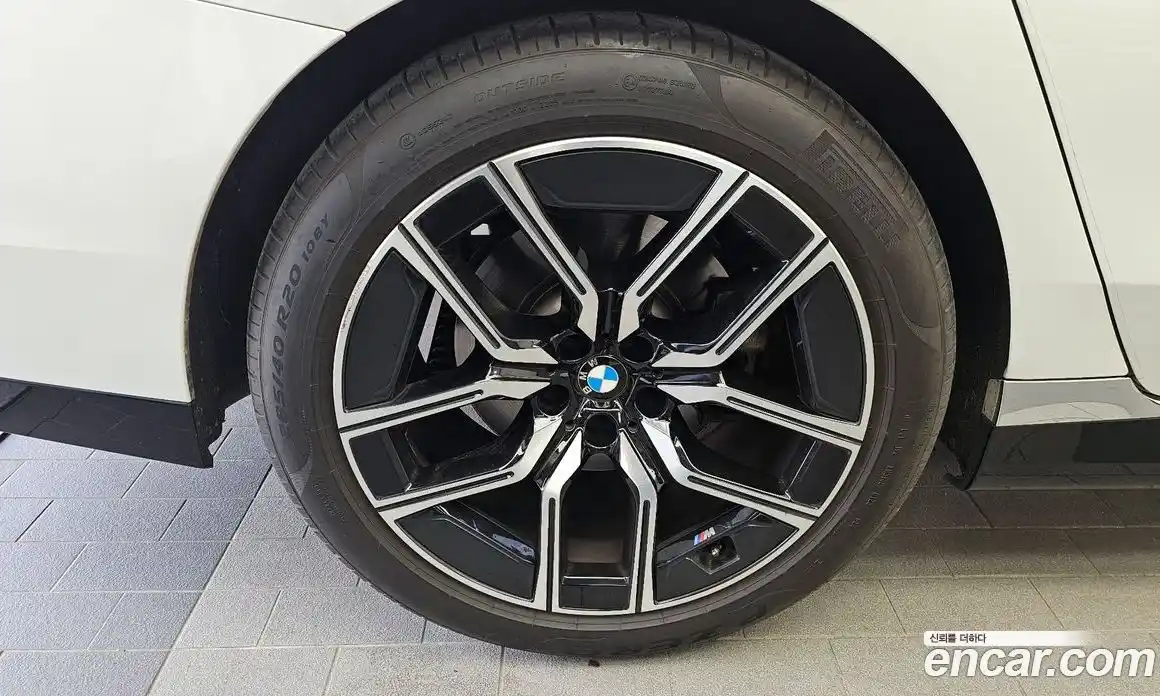 BMW 7 серия 2023 3.0 автомат (гидро), фото 5