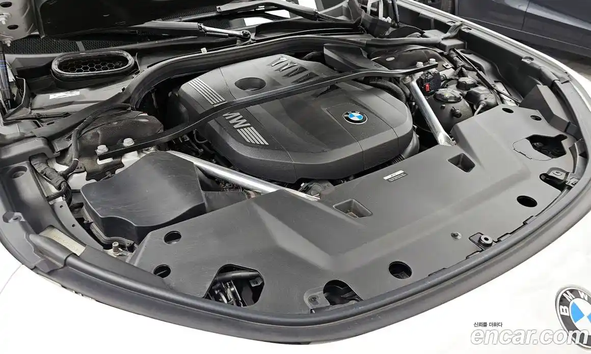 BMW 7 серия 2023 3.0 автомат (гидро), фото 6