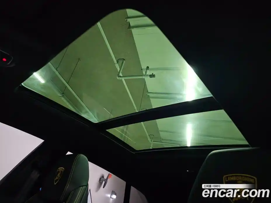 Lamborghini Urus 2023 4.0 гидро, фото 15