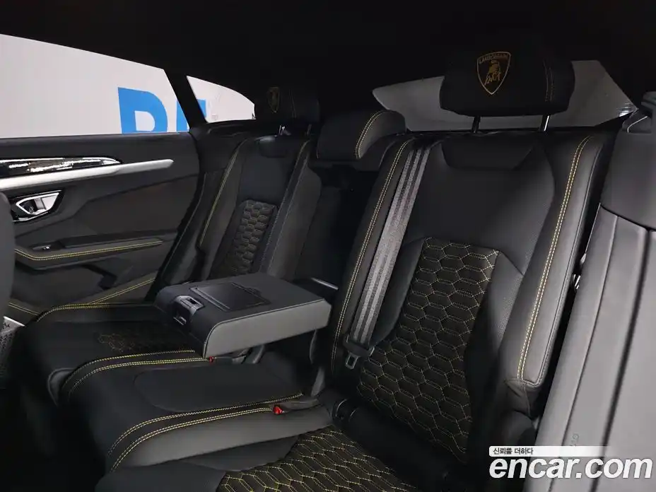 Lamborghini Urus 2023 4.0 гидро, фото 17