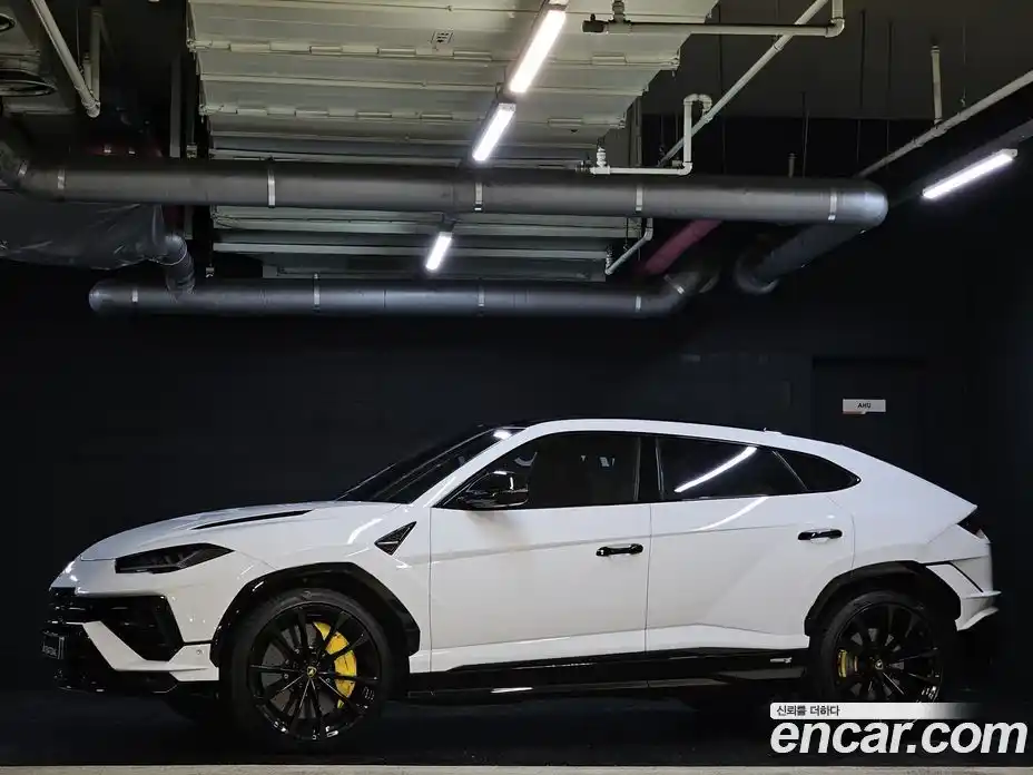 Lamborghini Urus 2023 4.0 гидро, фото 3