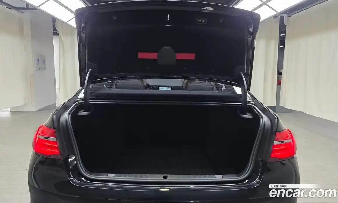 BMW 7 серия 2016 4.4 автомат (гидро), фото 20