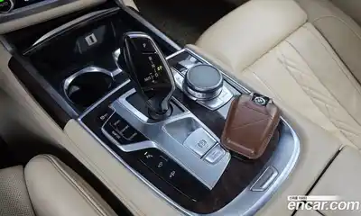 BMW 7 серия 2016 4.4 автомат (гидро), миниатюра 9