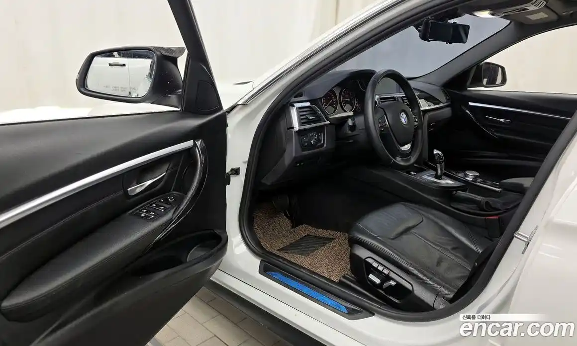 BMW 3 серия 2018 2.0 автомат (гидро), фото 13