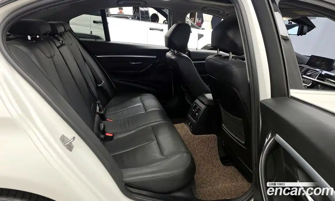 BMW 3 серия 2018 2.0 автомат (гидро), фото 18