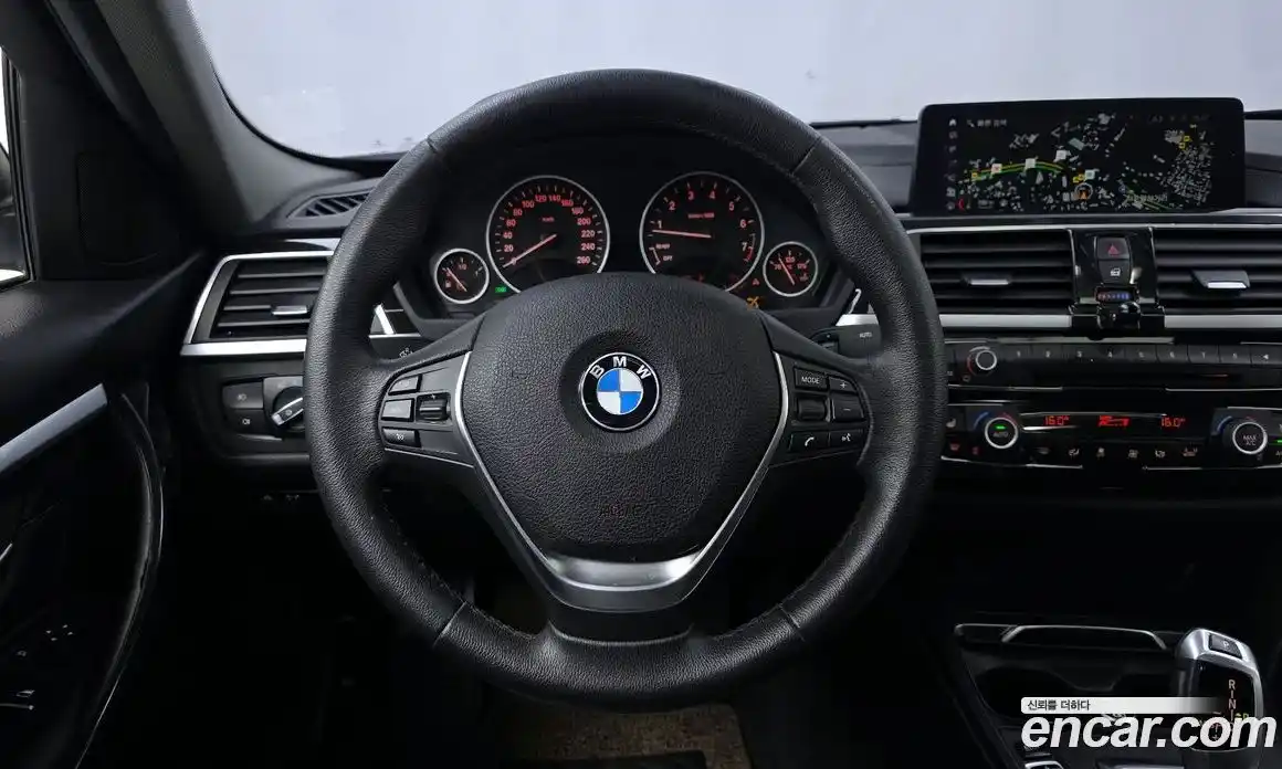 BMW 3 серия 2018 2.0 автомат (гидро), фото 19