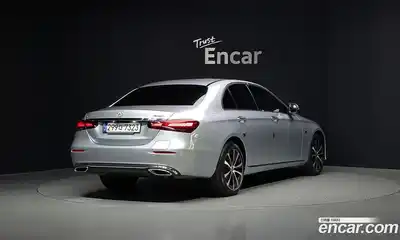 Mercedes-Benz E-Class 2021 2.0 гидро, миниатюра 2