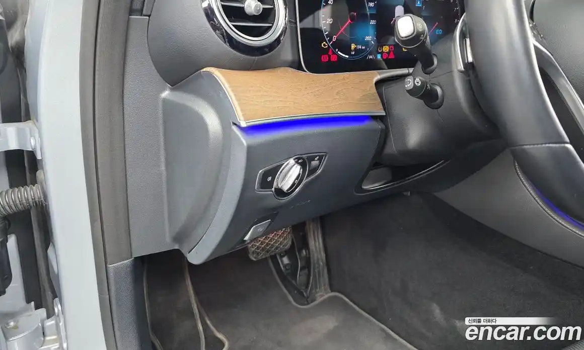 Mercedes-Benz E-Class 2021 2.0 гидро, фото 28
