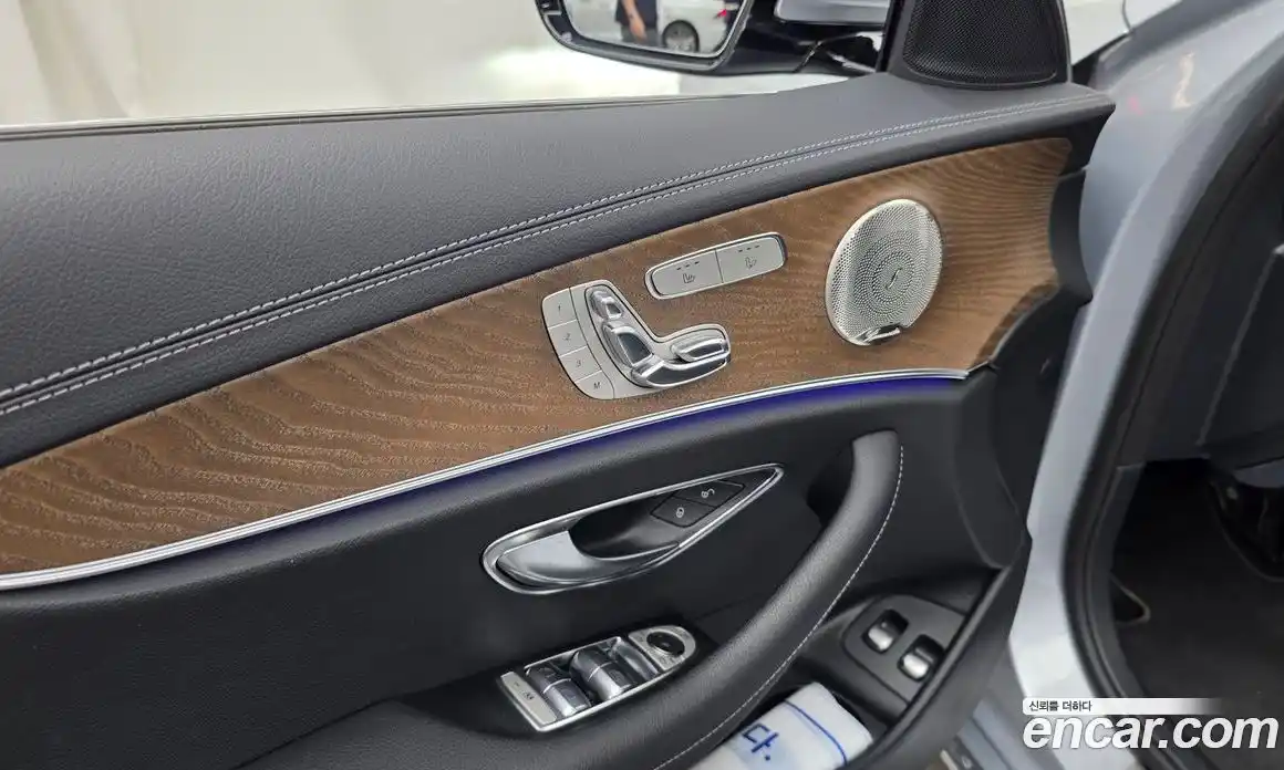 Mercedes-Benz E-Class 2021 2.0 гидро, фото 32