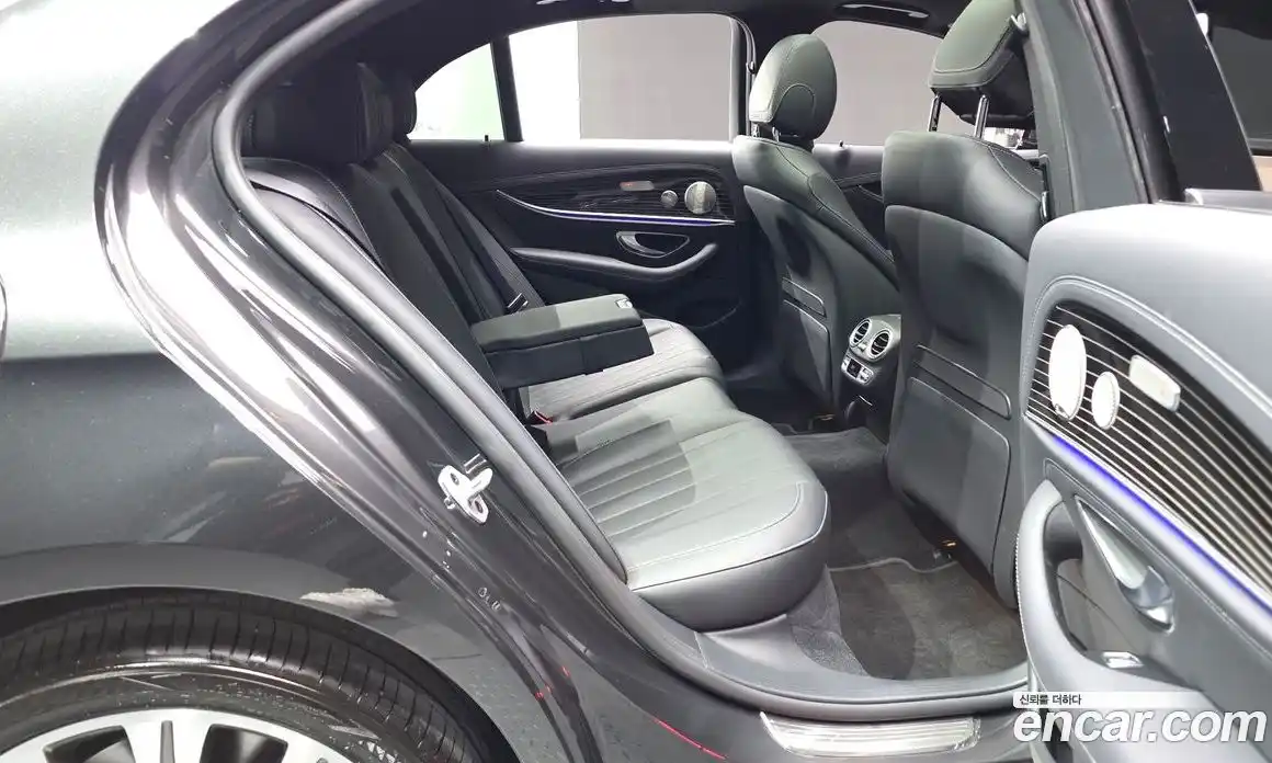 Mercedes-Benz E-Class 2021 3.0 гидро, фото 17