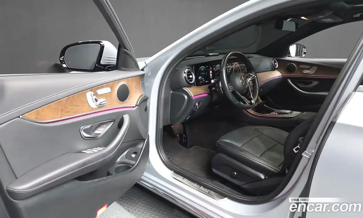 Mercedes-Benz E-Class 2022 2.0 гидро, фото 12